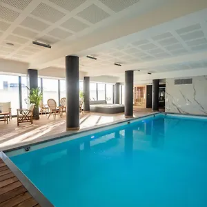 Le Barracuda & Spa, Centre Port, Pieds Dans L'eau, Vue Brest
